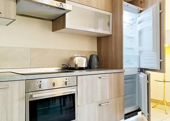 Sunny Haven * Saint Julian's