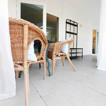 Sunny Haven Apartment *