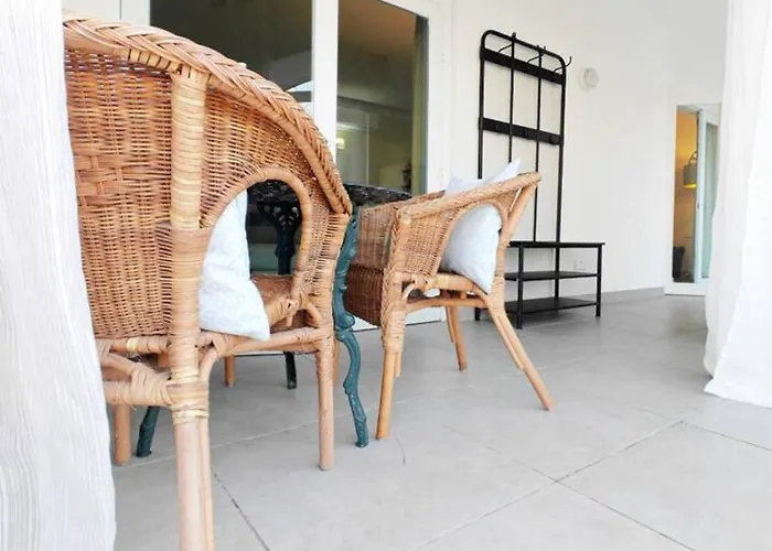 Sunny Haven Apartament *