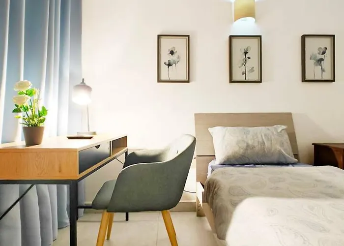 Sunny Haven Apartament